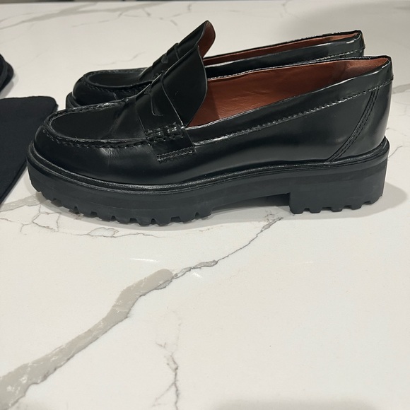 Reformation Agathea Chunky Loafer - US 7 Black - Picture 6 of 10